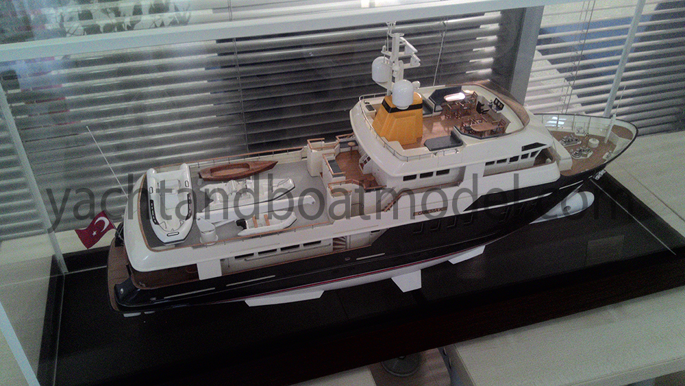 model yacht repairs